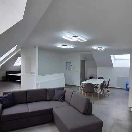 Apartmán Am 4 Fontaine-l'Eveque